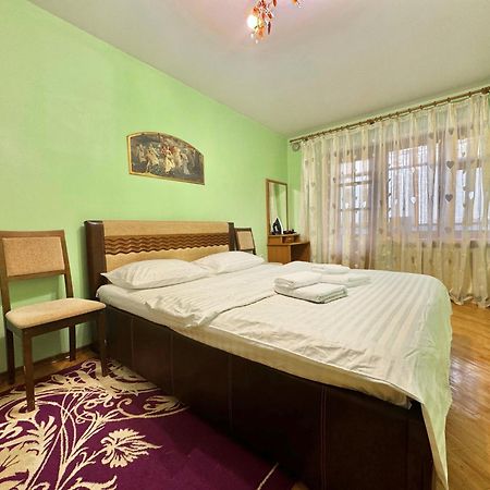 Apartpoltava Затишна 3-Кімнатна Квартира В Центрі Міста, Каштанова Алея, Звітна Документація, Чек エクステリア 写真